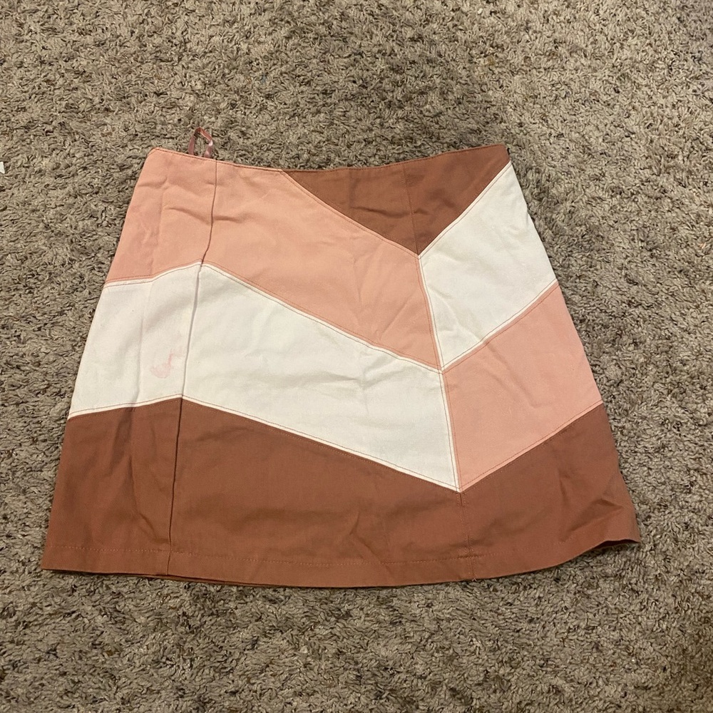 Pink geometric skirt